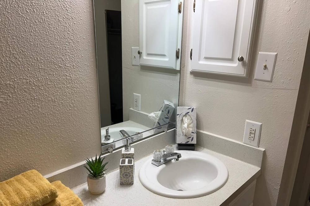 Photo of Bathroom in Laurel