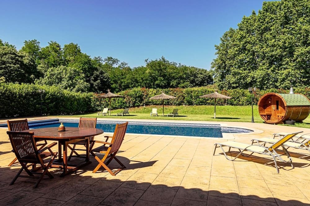 Photo of Outdoor in Santa Eulalia de Roncana