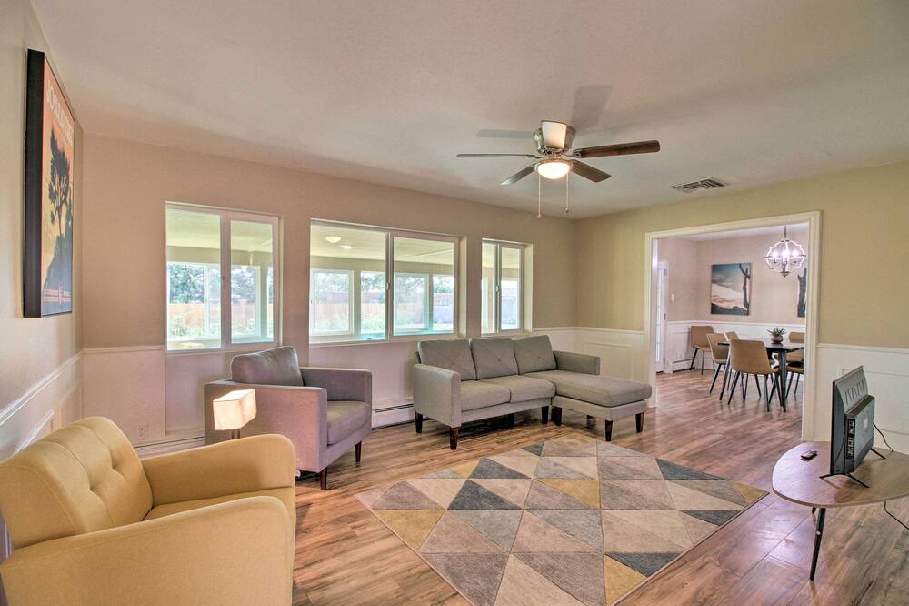 Photo of Livingroom in Rio Rancho