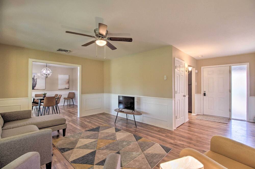 Photo of Livingroom in Rio Rancho