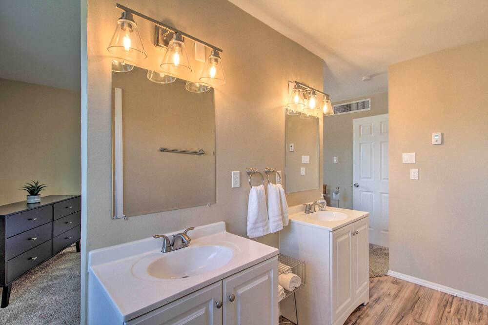 Photo of Bathroom in Rio Rancho