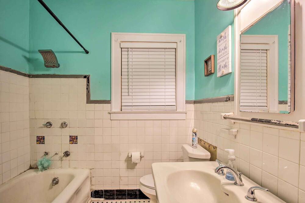 Photo of Bathroom in Highland Park