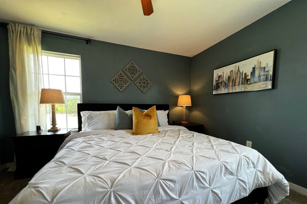 Photo of Bedroom in Powderly