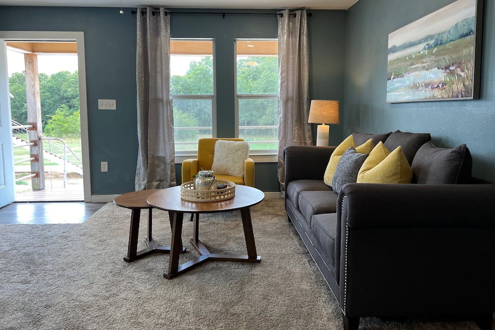 Photo of Livingroom in Powderly