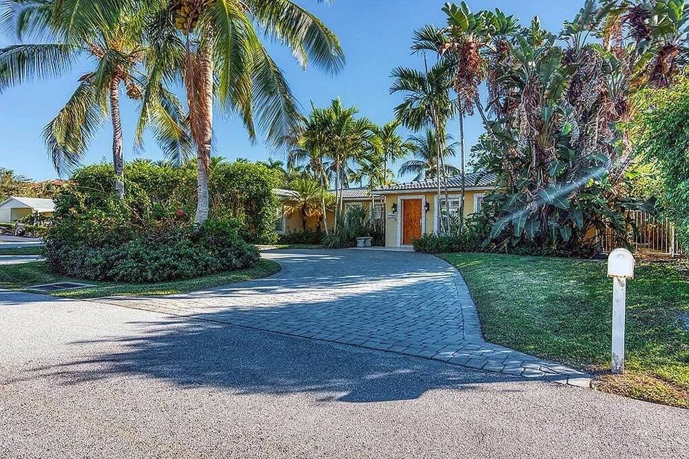 Photo of Outdoor in Juno Beach