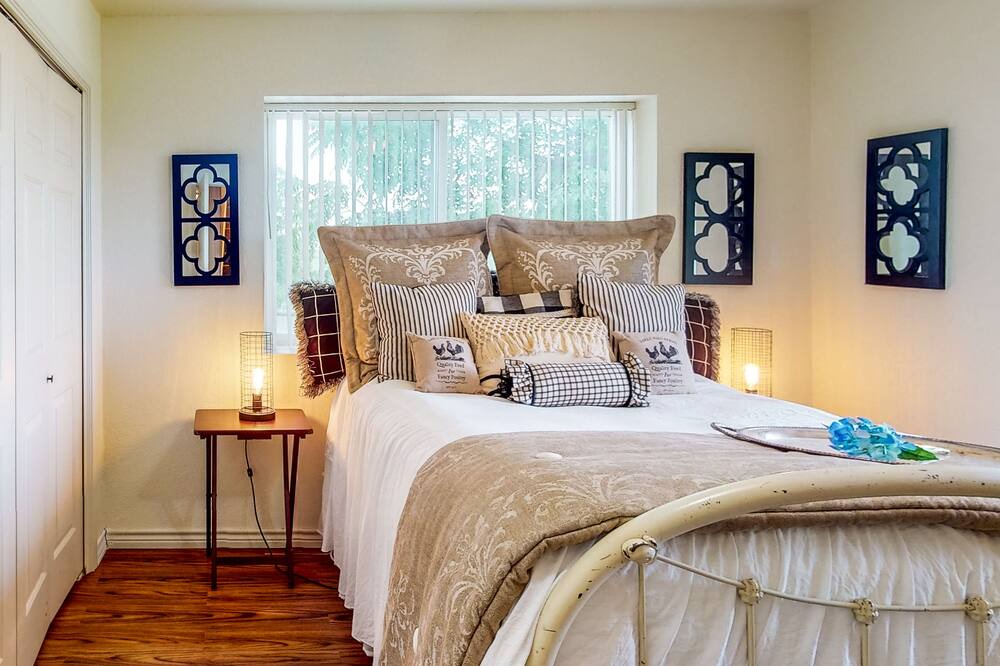 Photo of Others in Leon Junction