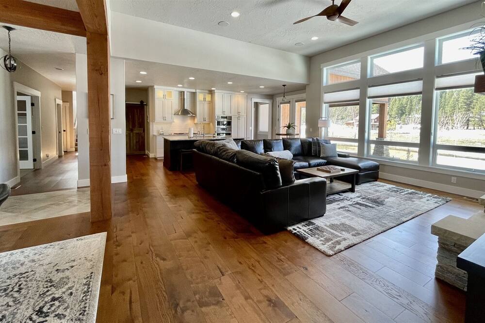 Photo of Livingroom in McCall