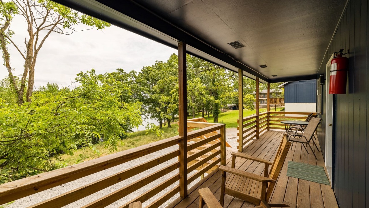 Photo of Patio Balcony in Kimberling City