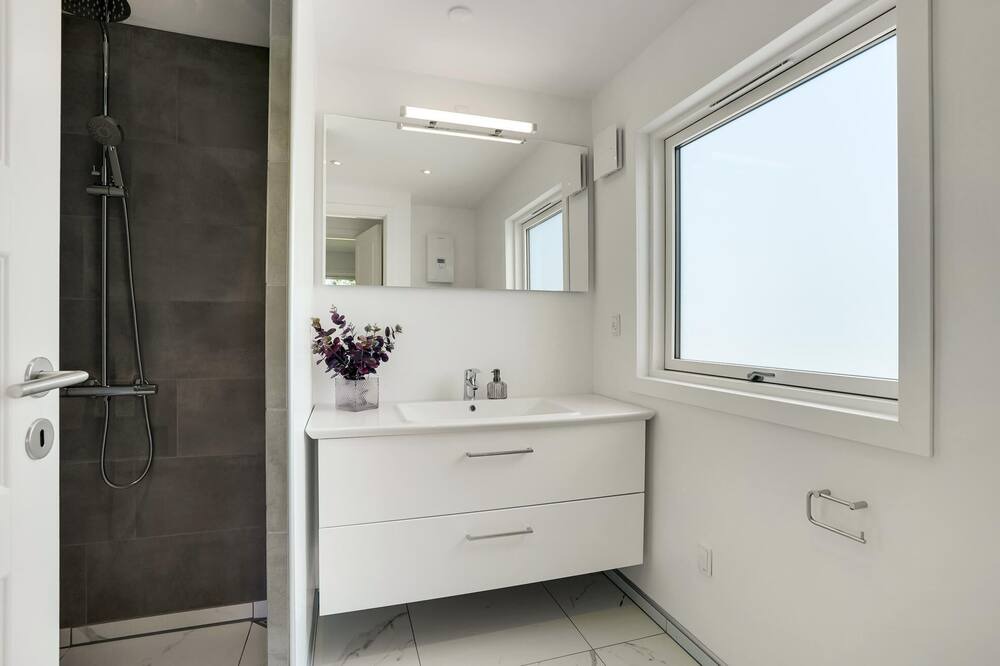 Photo of Bathroom in Bog By