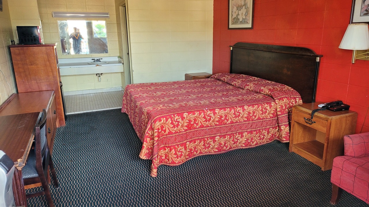 Photo of Bedroom in Lucedale