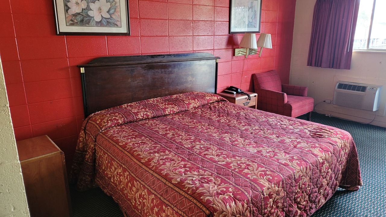 Photo of Bedroom in Lucedale