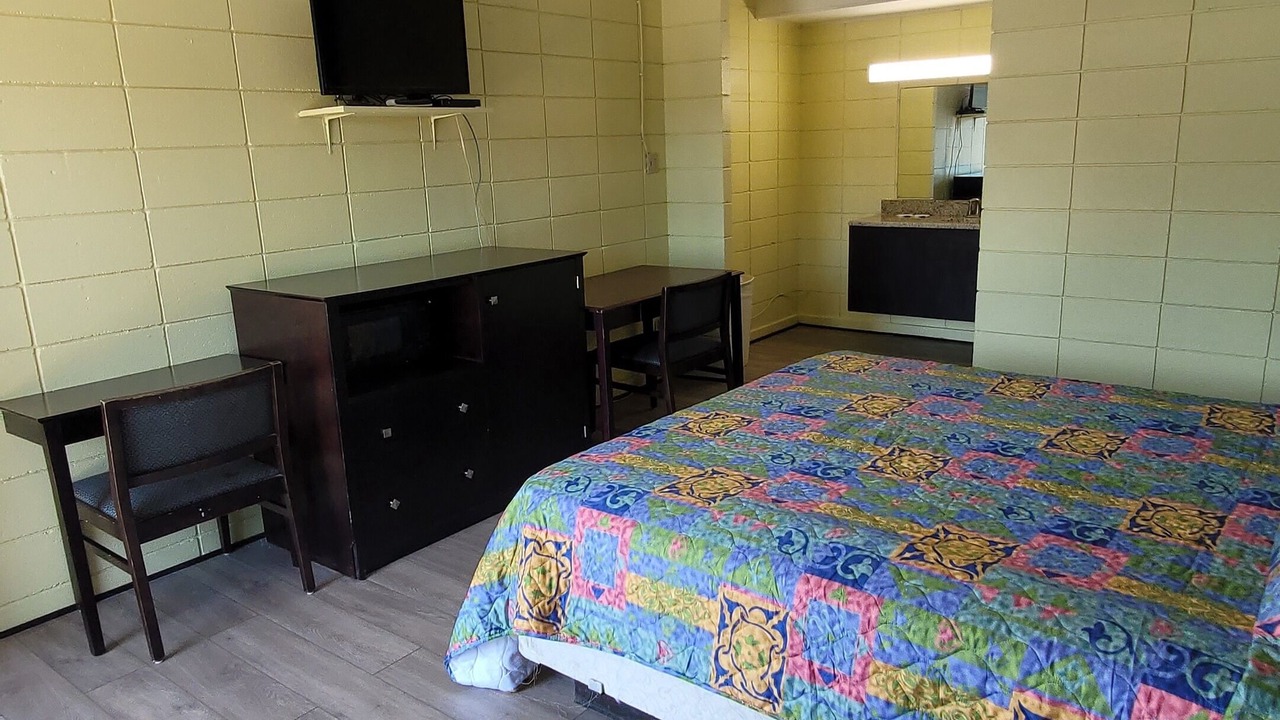 Photo of Bedroom in Lucedale
