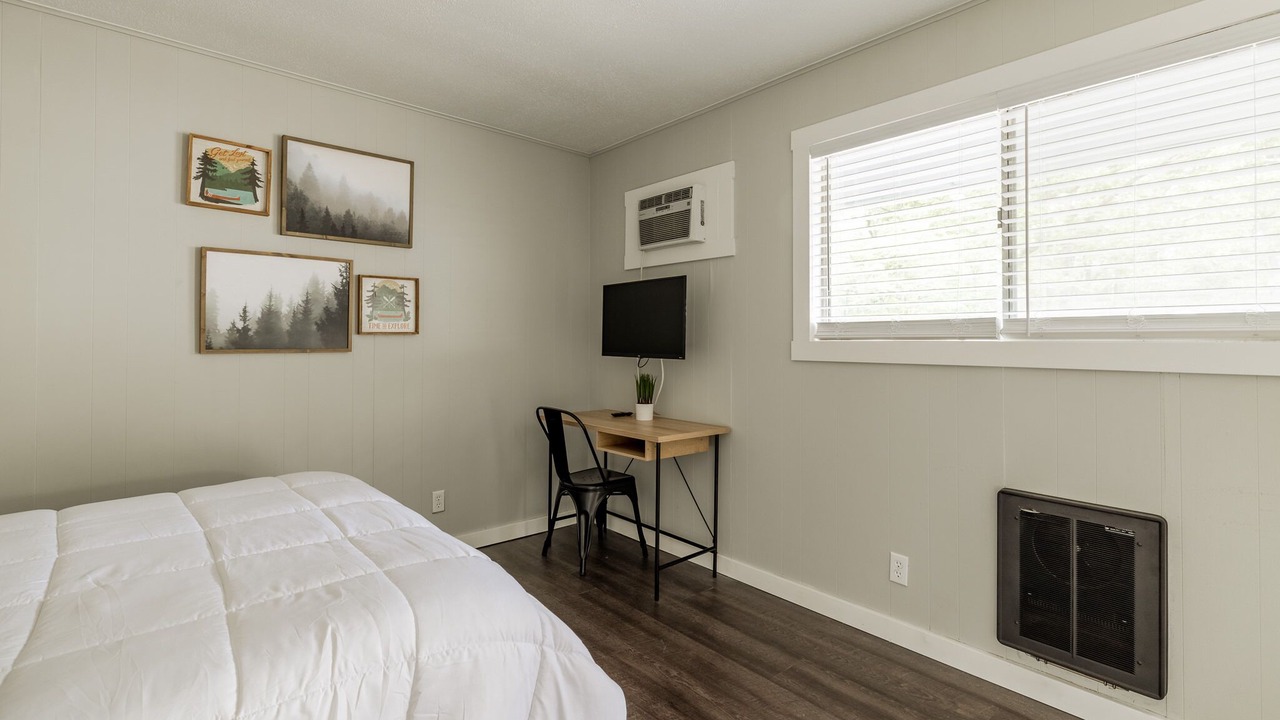 Photo of Bedroom in Kimberling City