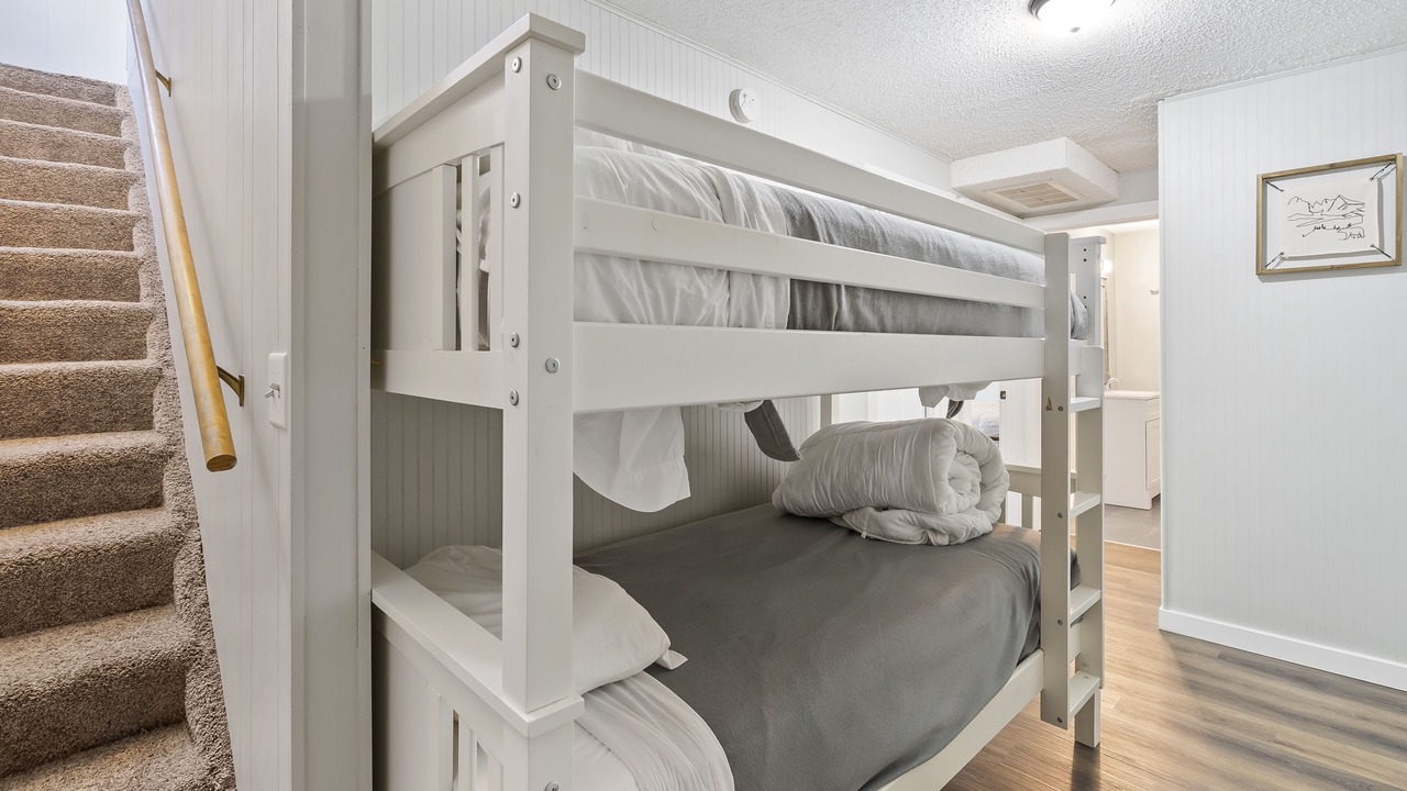 Photo of Bedroom in Kimberling City