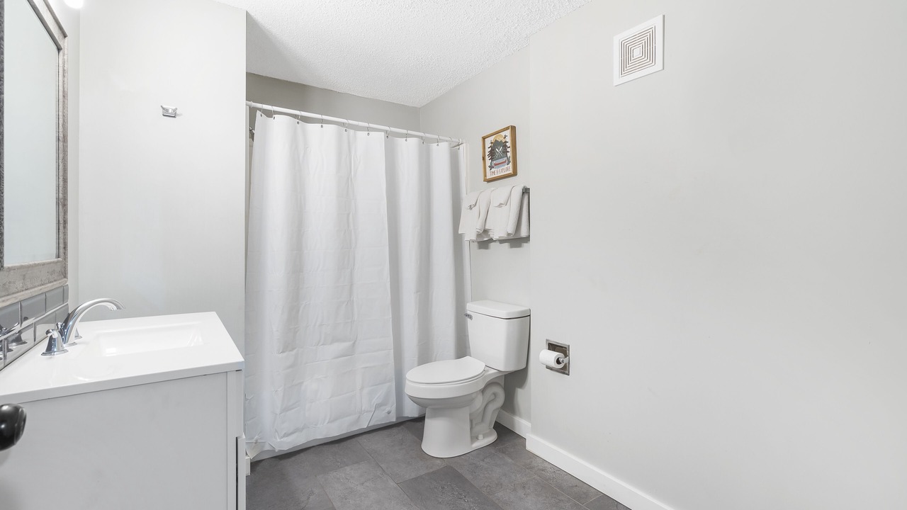 Photo of Bathroom in Kimberling City