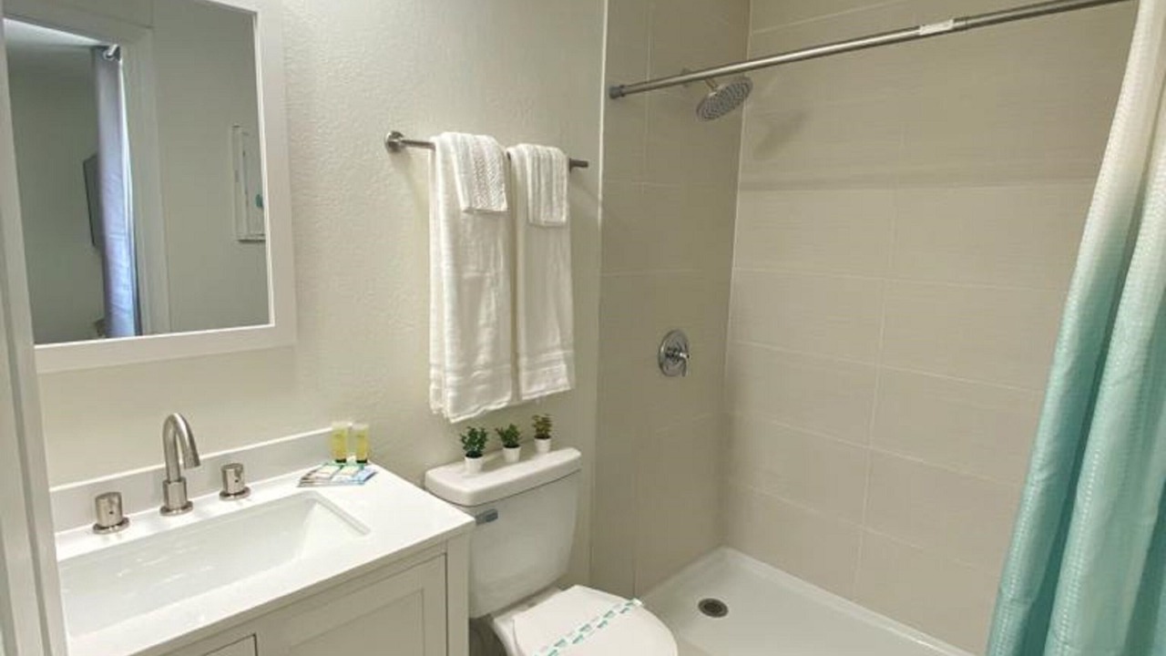 Photo of Bathroom in Bostwick Park