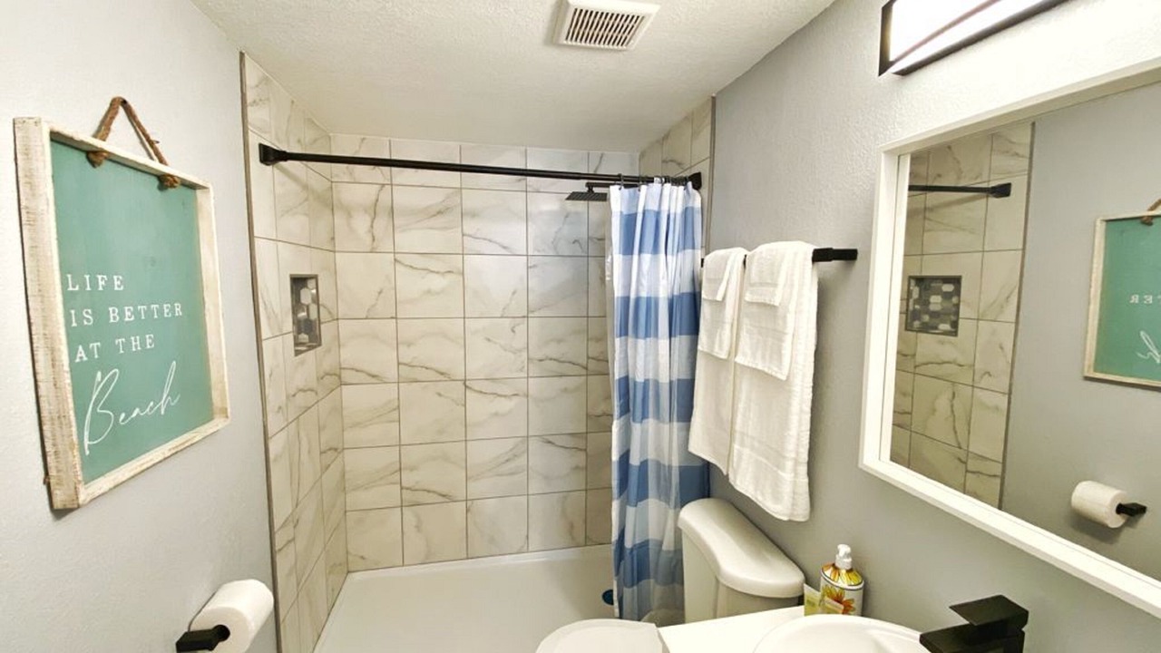 Photo of Bathroom in Bostwick Park