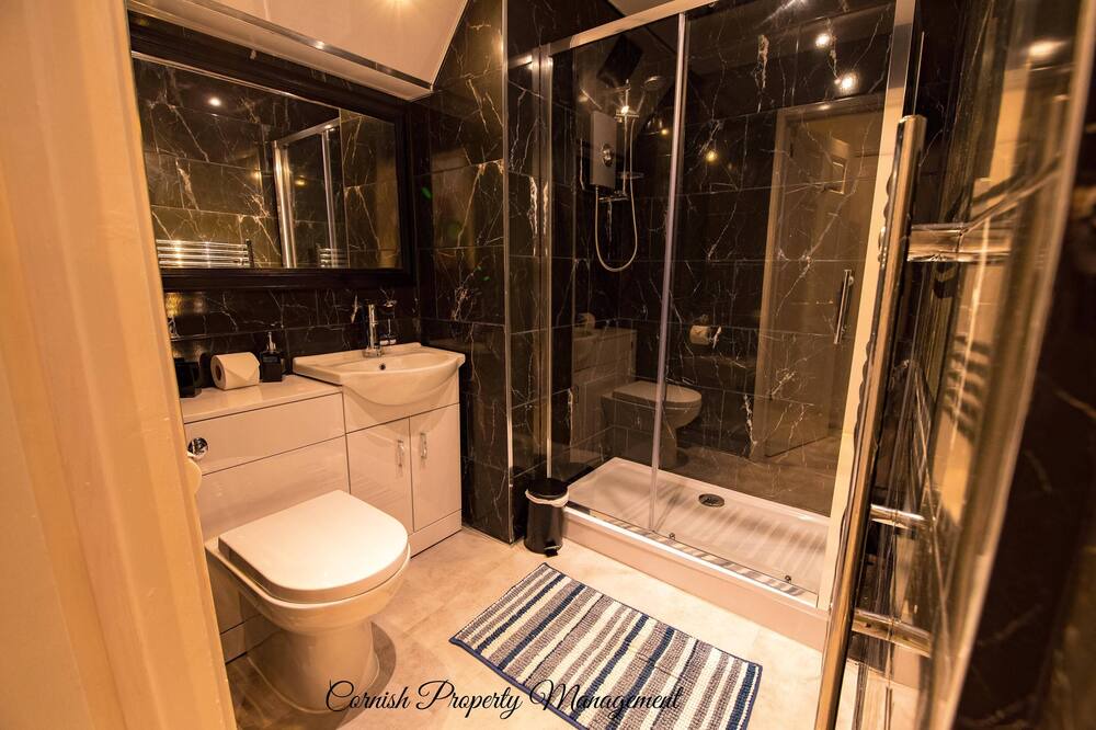 Photo of Bathroom in Newquay