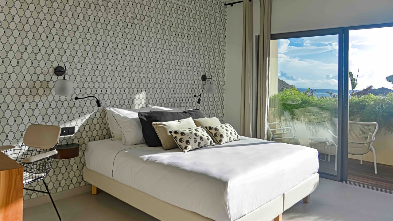 Photo of Others in Cul de Sac