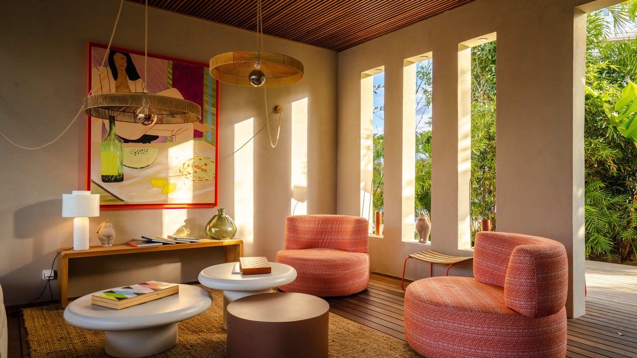 Photo of Others in Cul de Sac