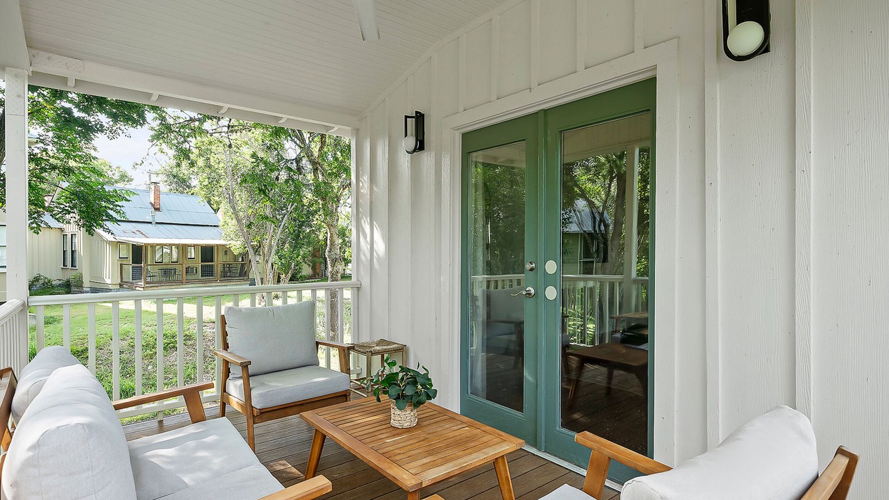 Photo of Patio Balcony in Comfort