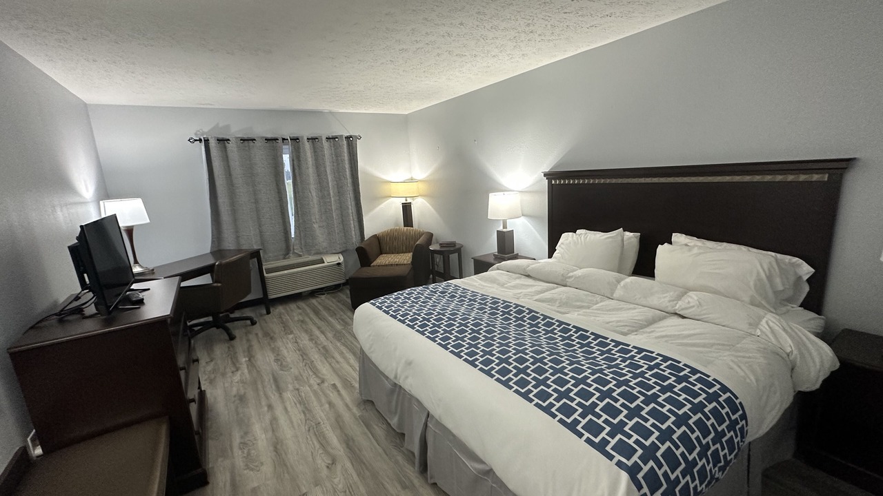 Photo of Bedroom in Scottsburg