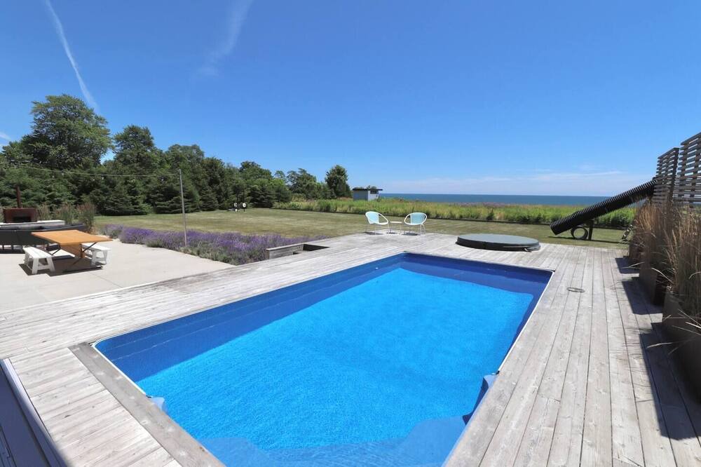 Photo of Outdoor in Merlin