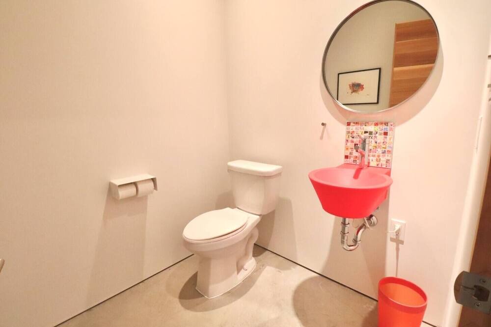 Photo of Bathroom in Merlin