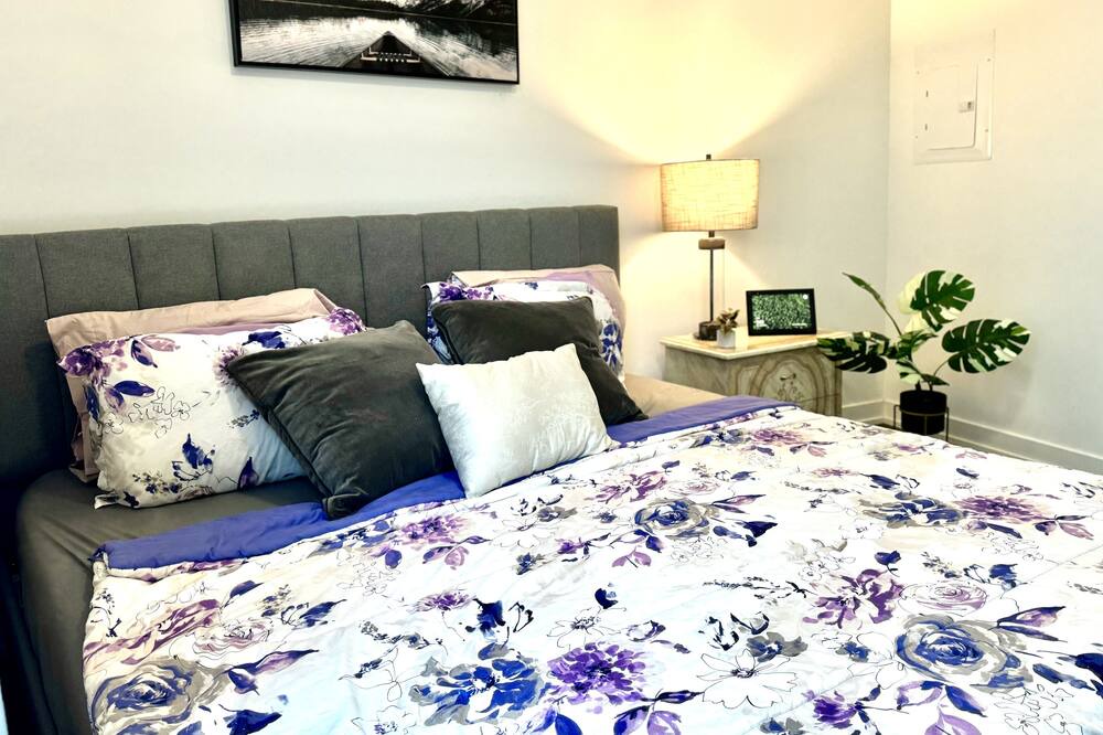 Photo of Bedroom in Central Waterfront