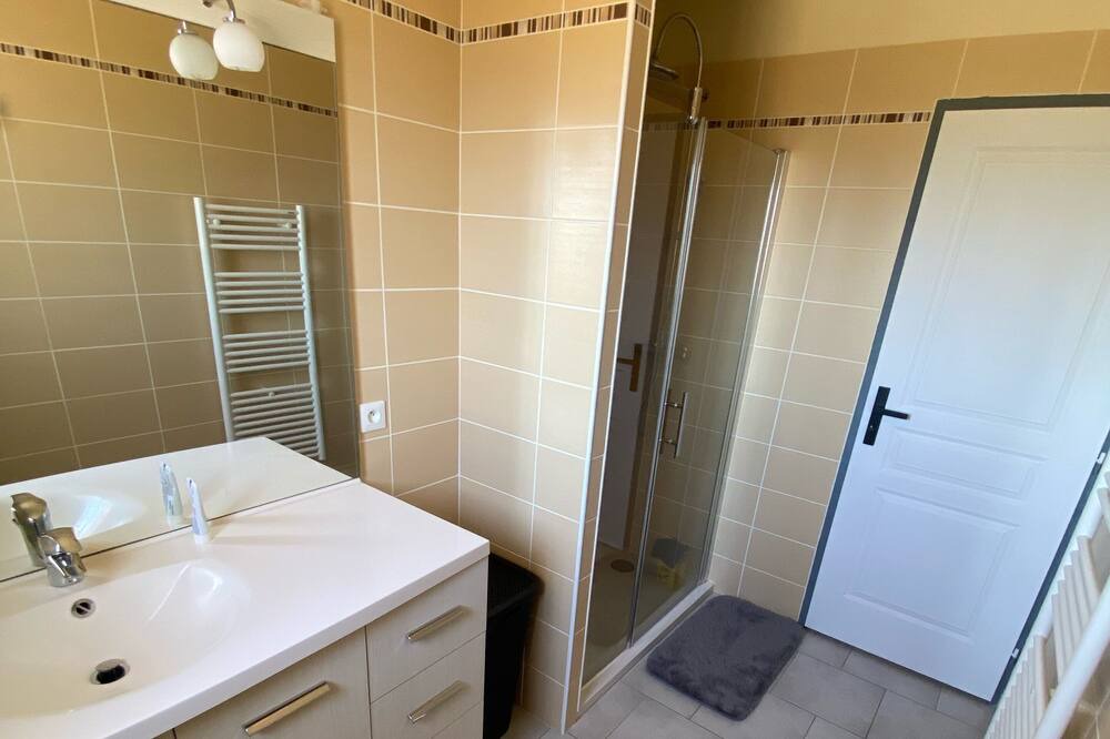 Photo of Bathroom in Vatteville La Rue