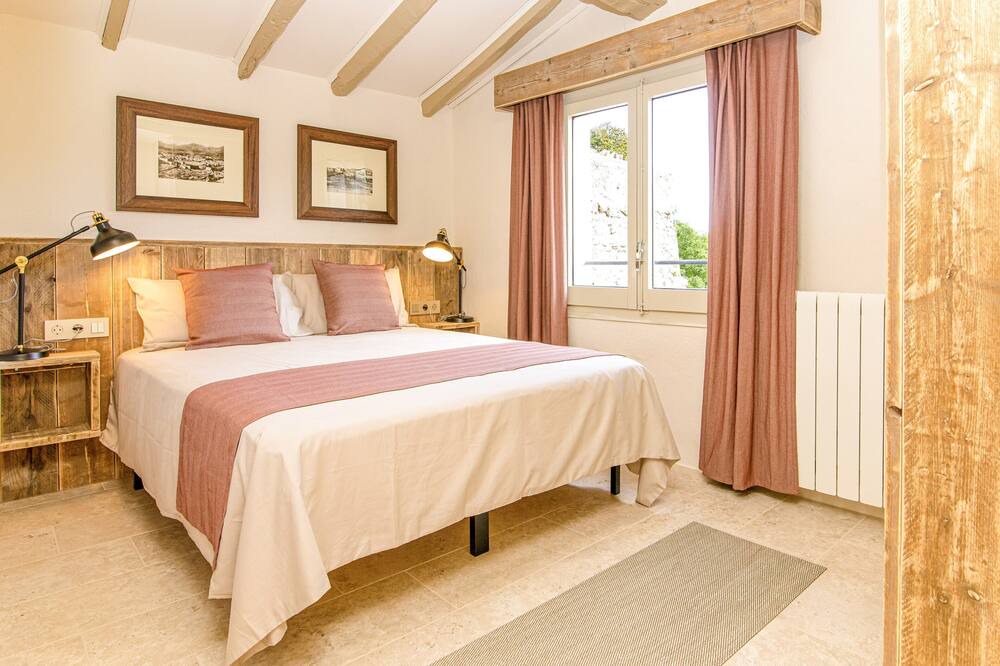 Photo of Bedroom in Besalu