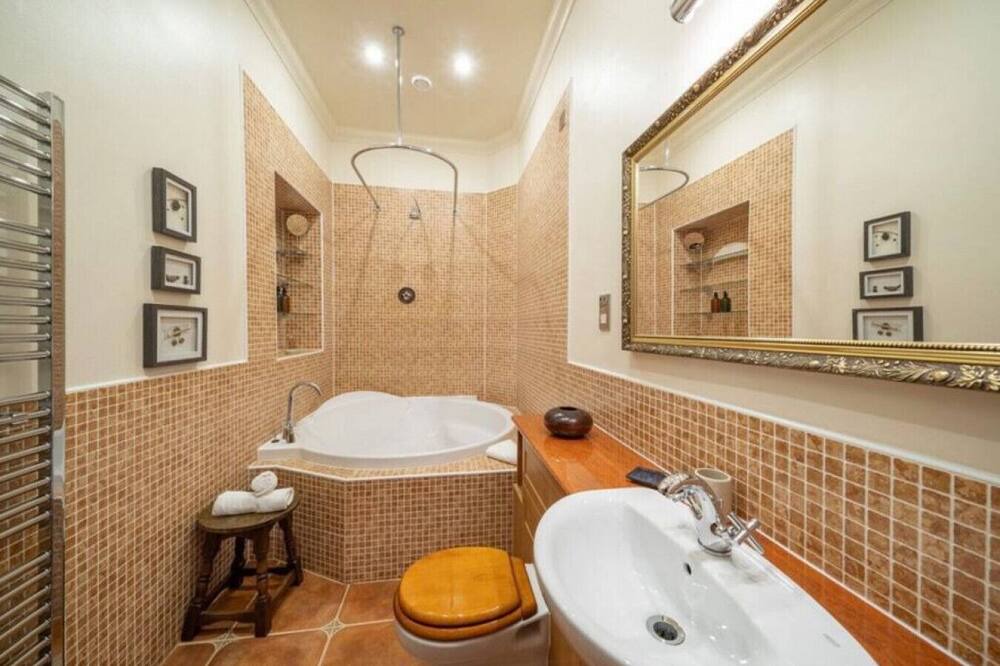 Photo of Others in Kirriemuir