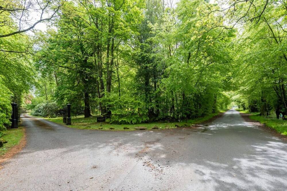 Photo of Others in Kirriemuir