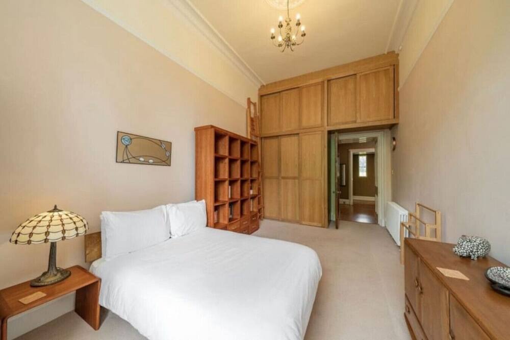 Photo of Others in Kirriemuir