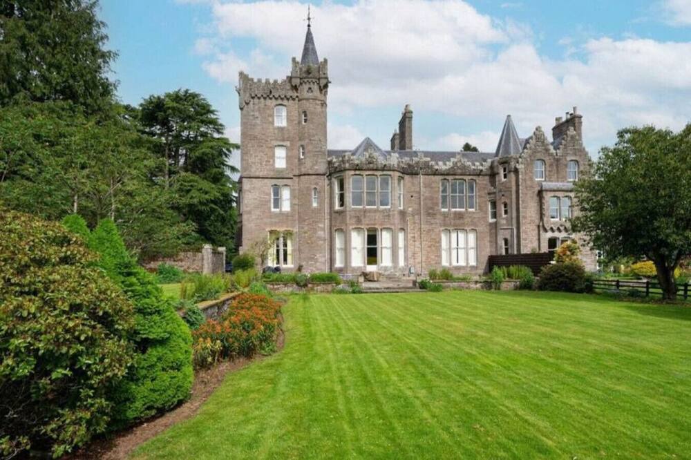 Photo of Others in Kirriemuir