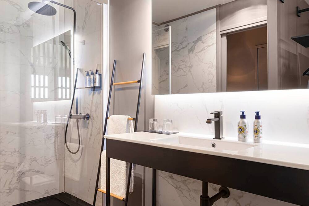 Photo of Bathroom in Vergisson