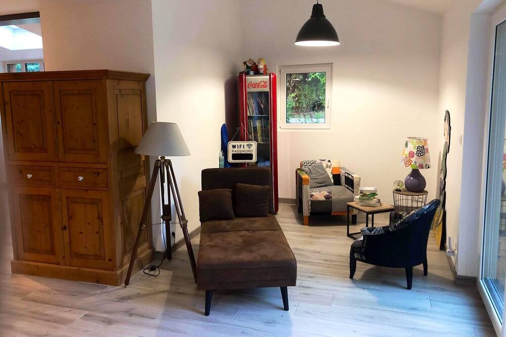 Photo of Livingroom in Saint-Georges-de-Pointindoux