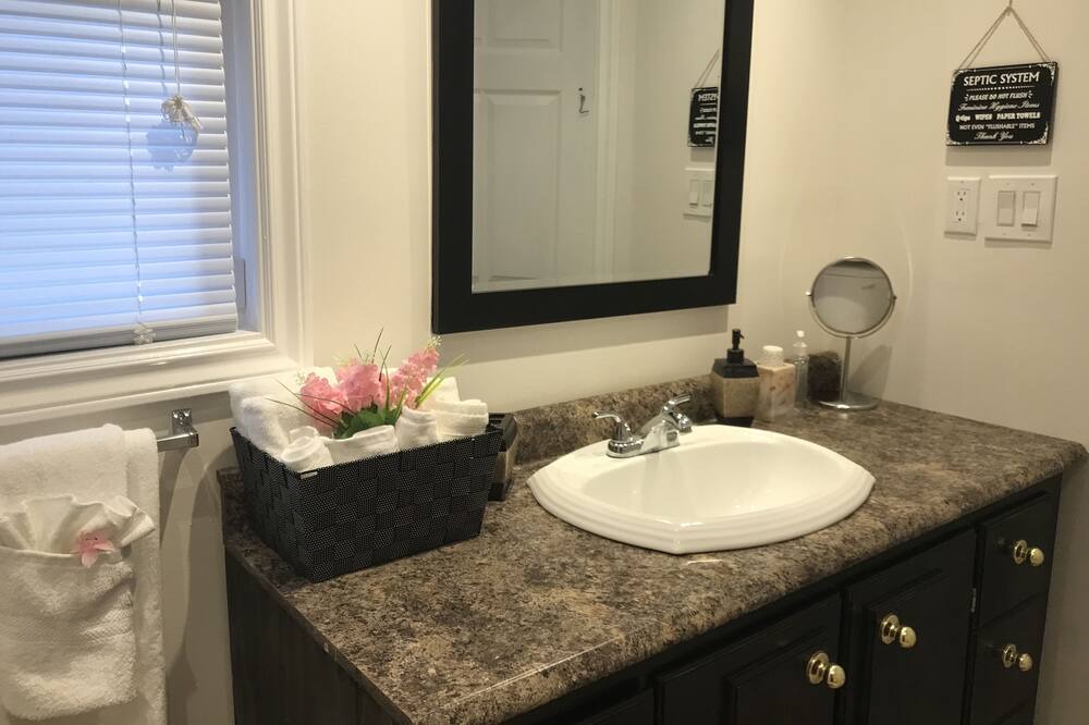 Photo of Bathroom in Dunsford