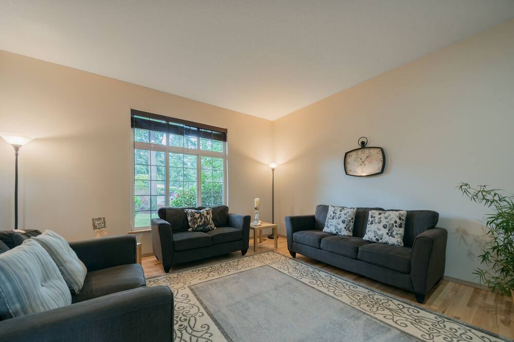 Photo of Livingroom in Evergreen