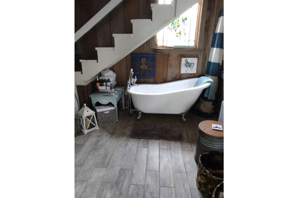 Photo of Bathroom in Cottage Grove