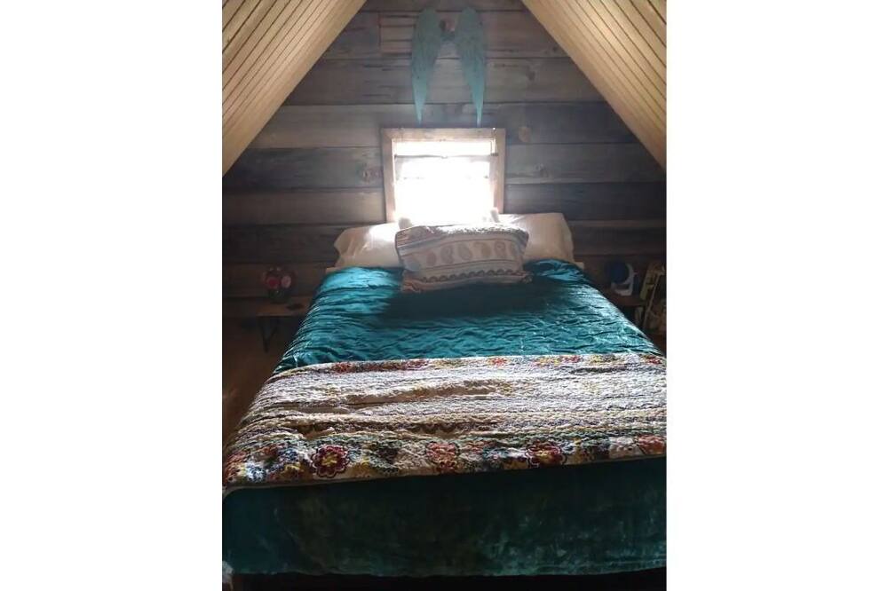 Photo of Bedroom in Cottage Grove