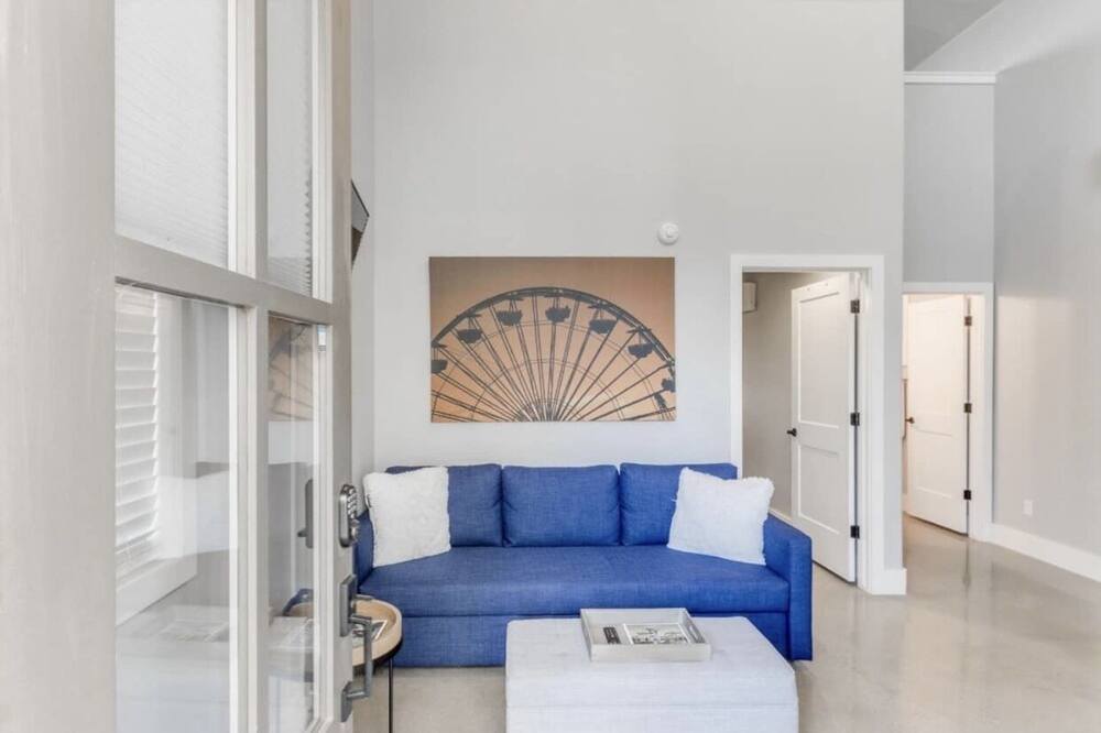 Photo of Livingroom in Central Oklahoma City