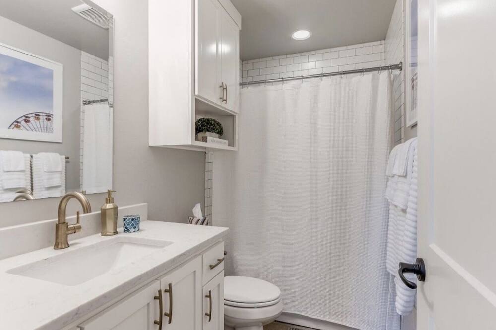 Photo of Bathroom in Central Oklahoma City