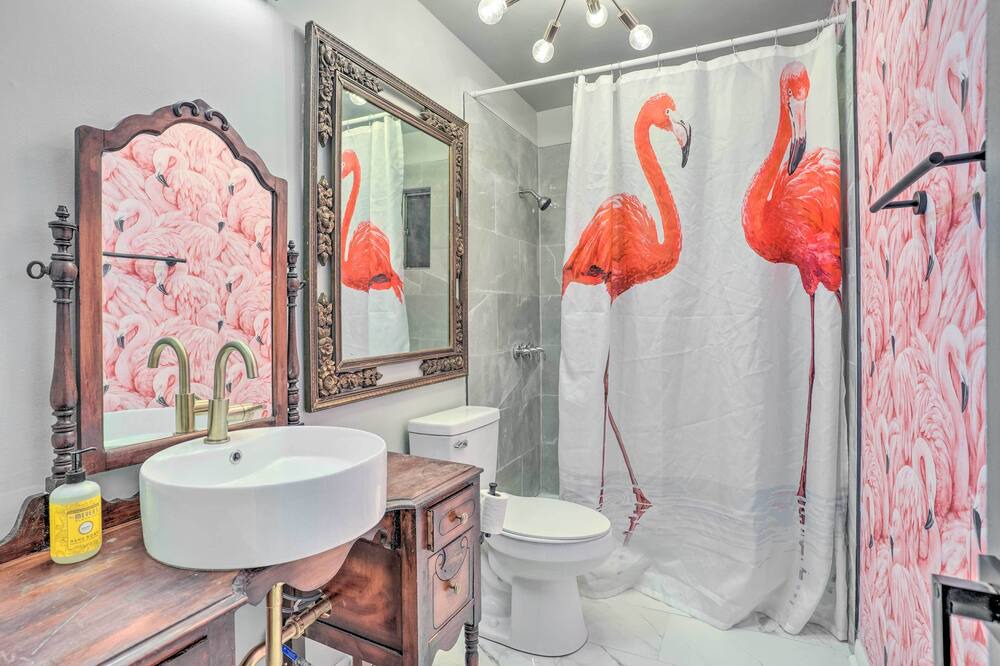 Photo of Bathroom in East Ridge