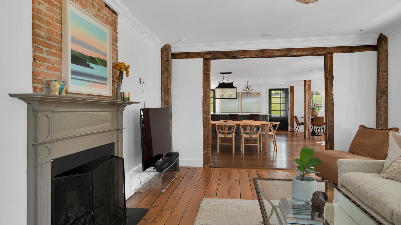 Photo of Livingroom in Marble Dale