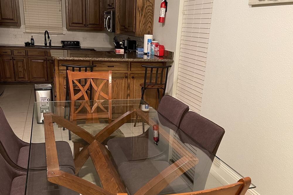 Photo of Bedroom in Royse City