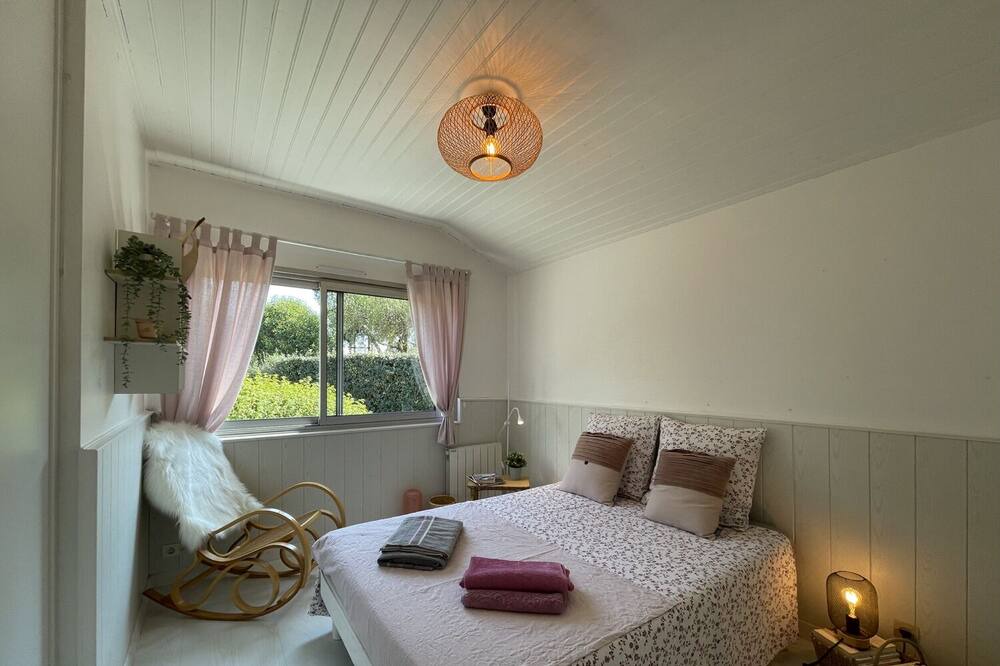 Photo of Bedroom in Prefailles