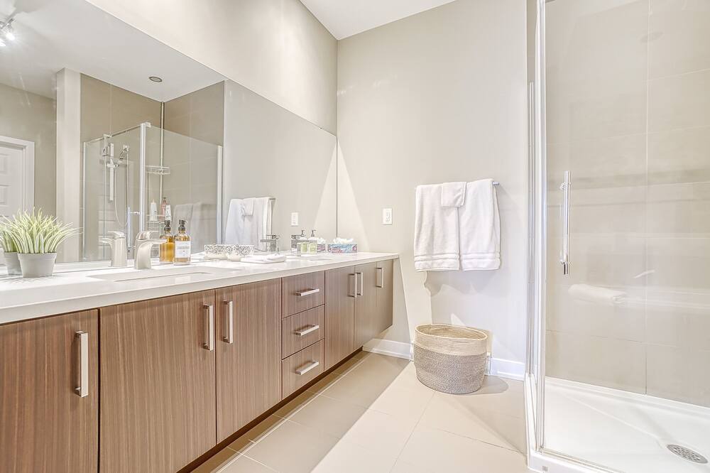 Photo of Bathroom in Plateau
