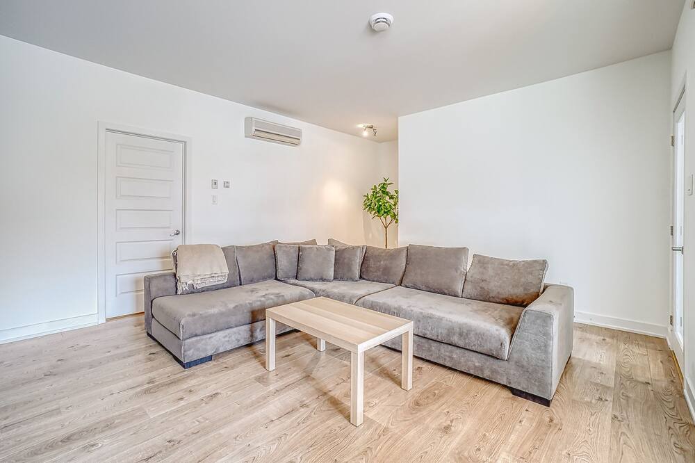 Photo of Livingroom in Plateau