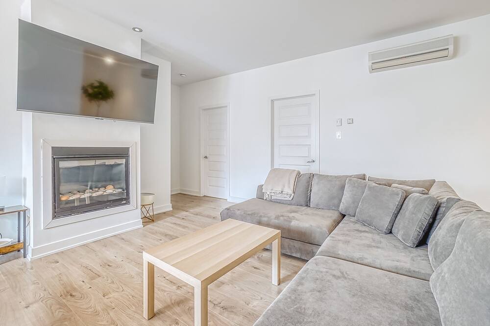Photo of Livingroom in Plateau